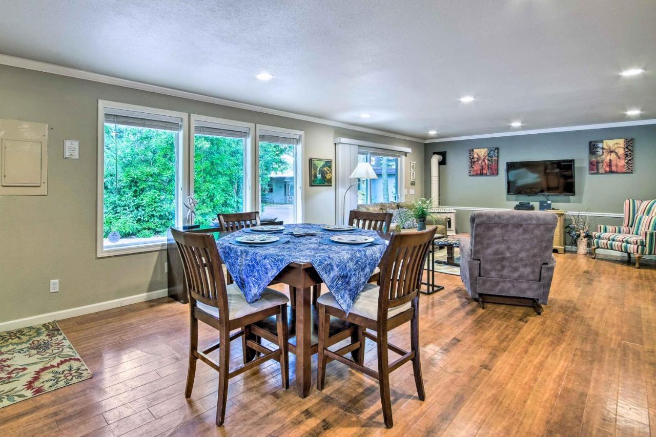 Coos Bay Retreat Less Than 2 Mi To Marina And Casino! Εξωτερικό φωτογραφία