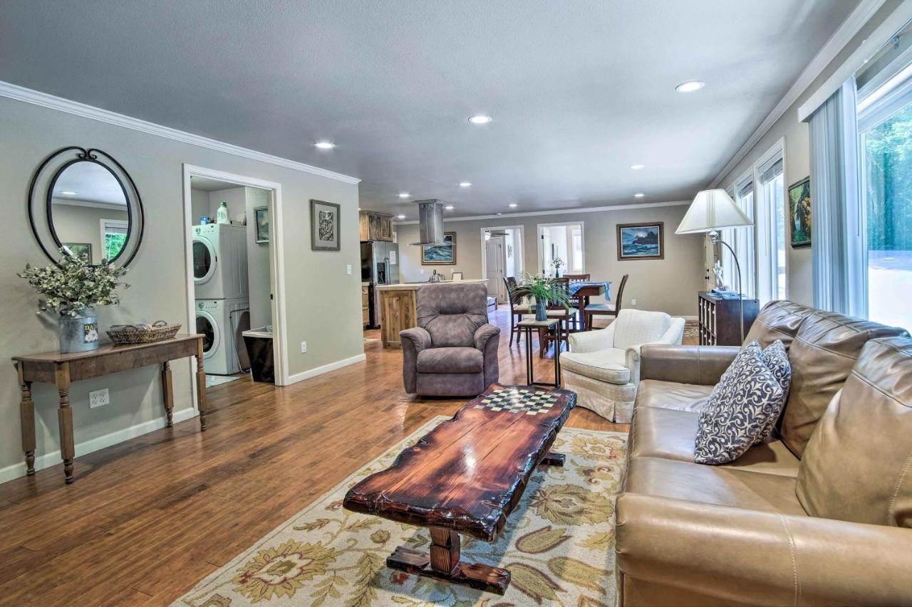 Coos Bay Retreat Less Than 2 Mi To Marina And Casino! Εξωτερικό φωτογραφία