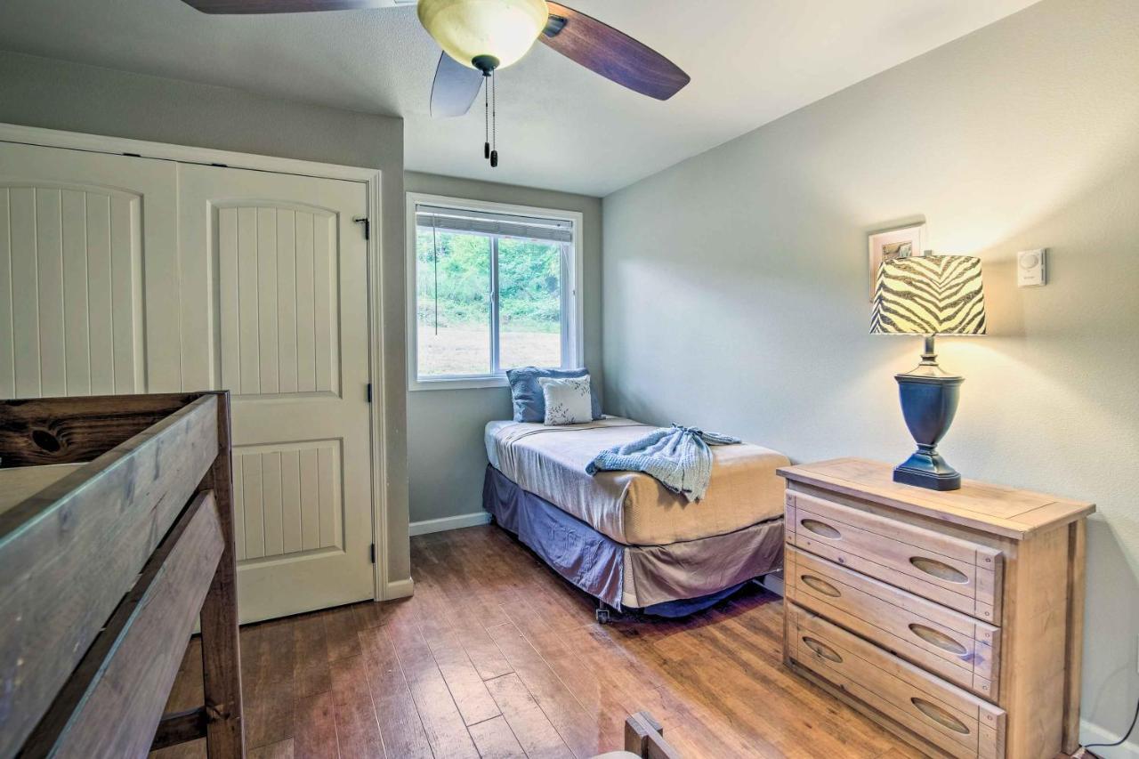 Coos Bay Retreat Less Than 2 Mi To Marina And Casino! Εξωτερικό φωτογραφία